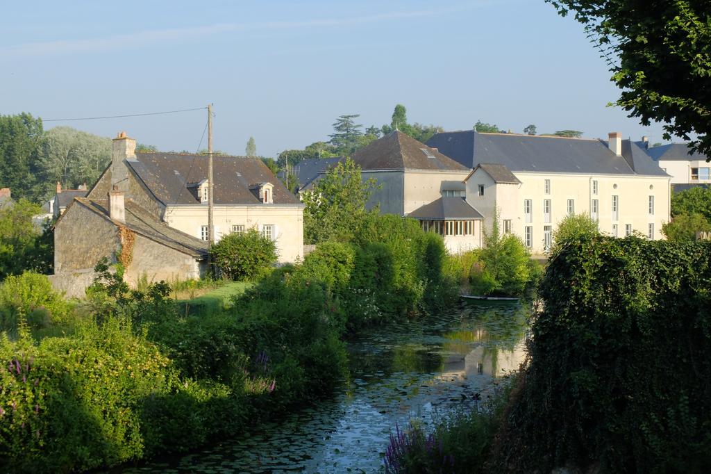 Gite Des Grands Moulins De Bauge Экстерьер фото