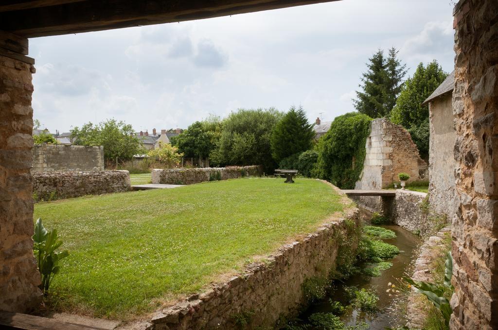 Gite Des Grands Moulins De Bauge Экстерьер фото