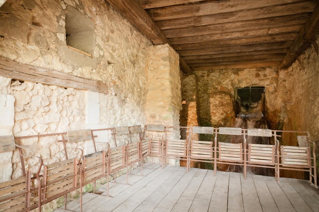 Gite Des Grands Moulins De Bauge Экстерьер фото
